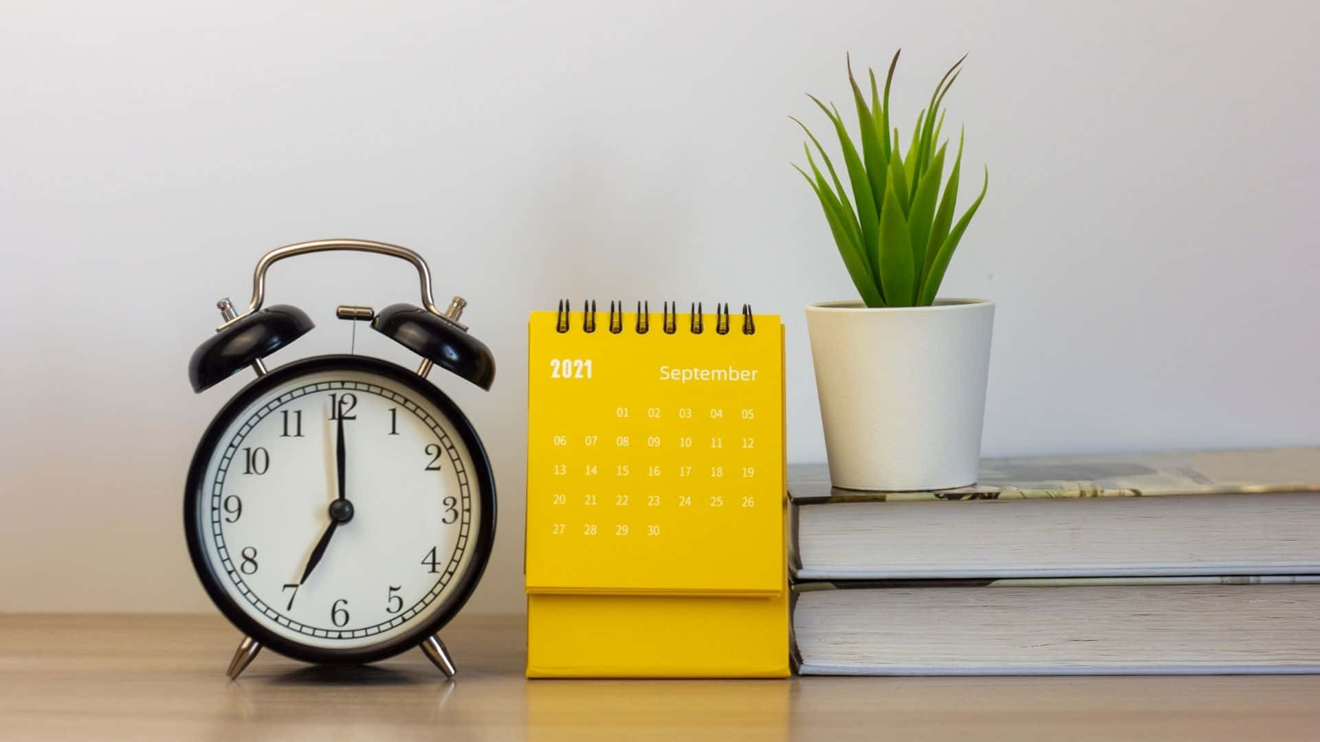 2021 September calendar, vintage black alarm clock, bright yellow, Full HD Desktop Wallpaper