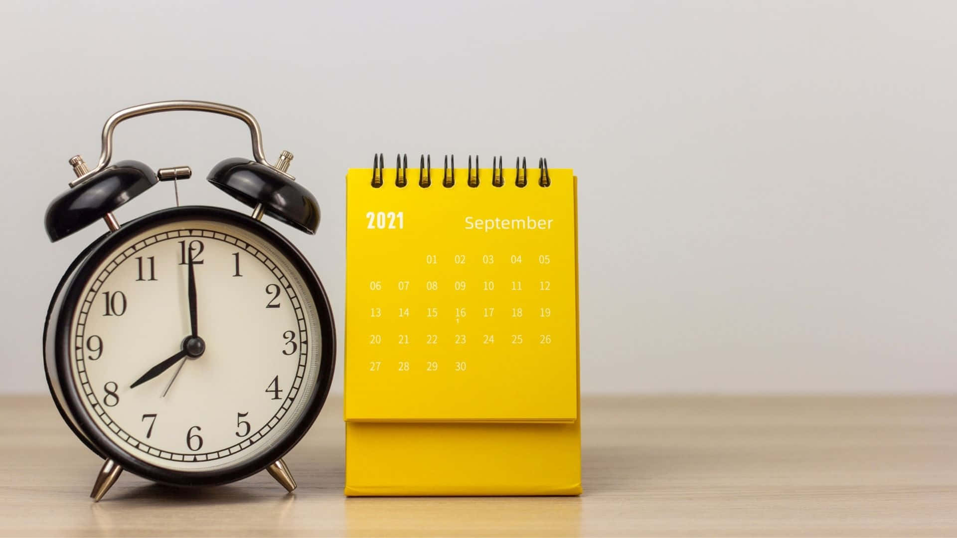 vintage black alarm clock, bright yellow 2021 September desk calendar, wooden surface, Full HD Desktop Wallpaper