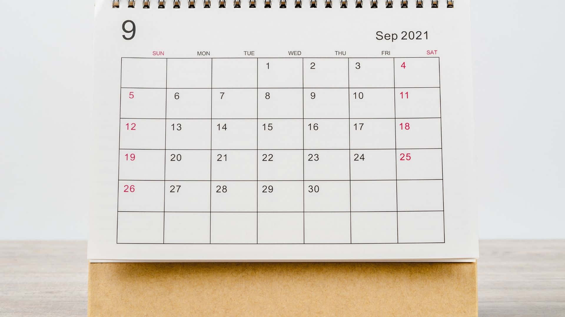 September 2021 Calendar, white background, wooden table, Full HD Desktop Wallpaper