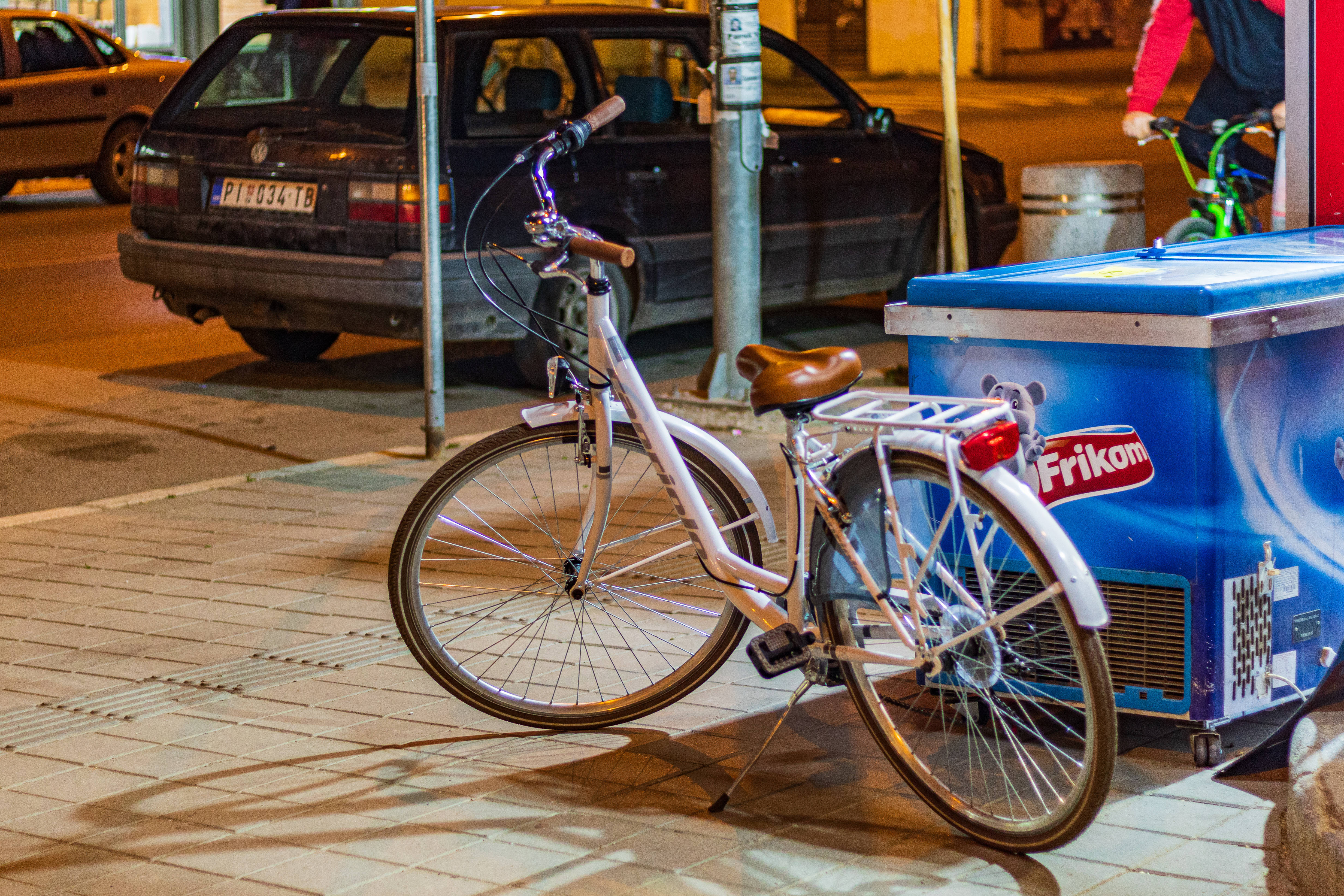 Japanese Bike, Serbia, white bicycle, 4K Desktop Wallpaper