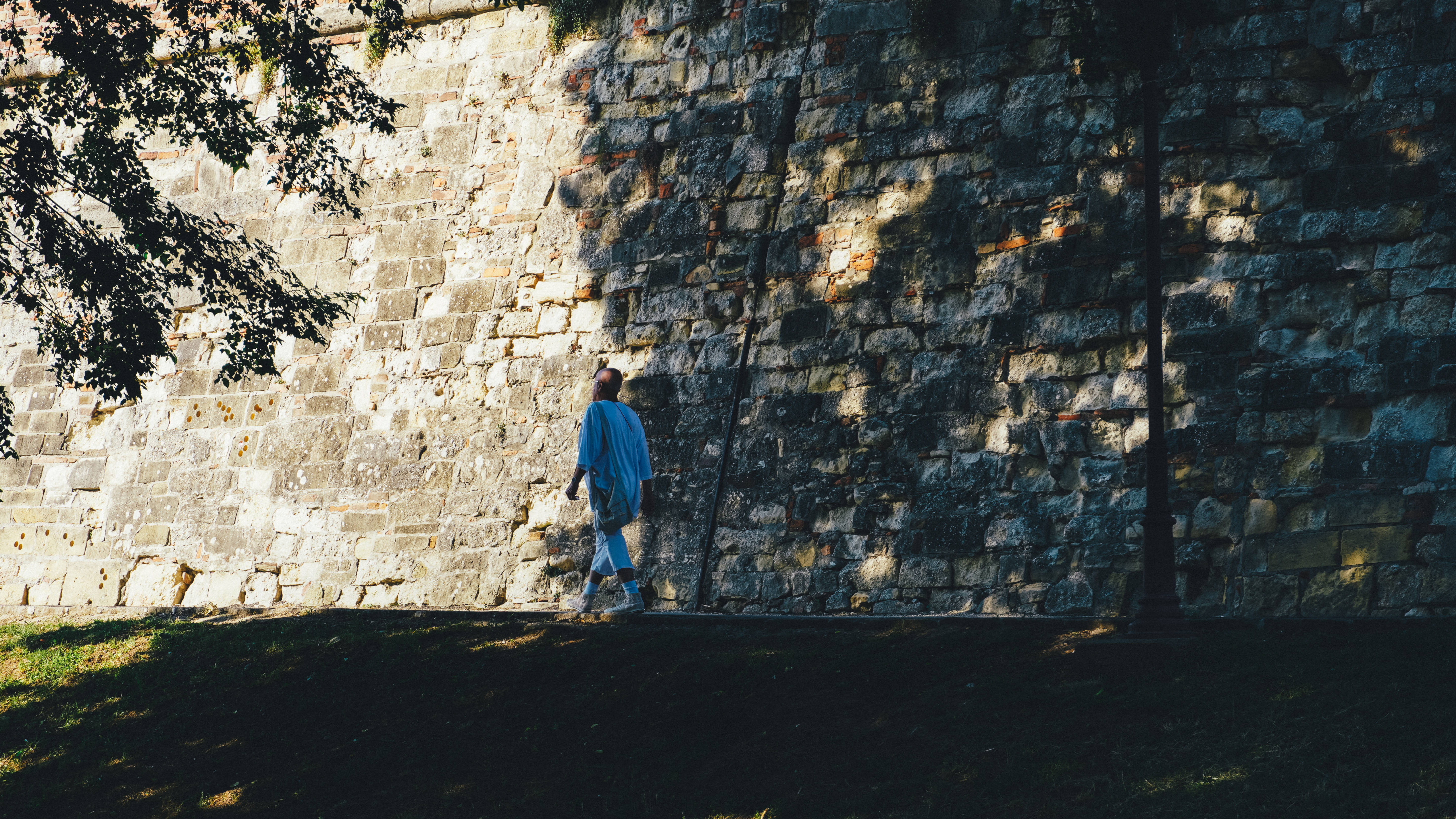 Serbia, stone walls, sunlit, 5K Desktop Wallpaper