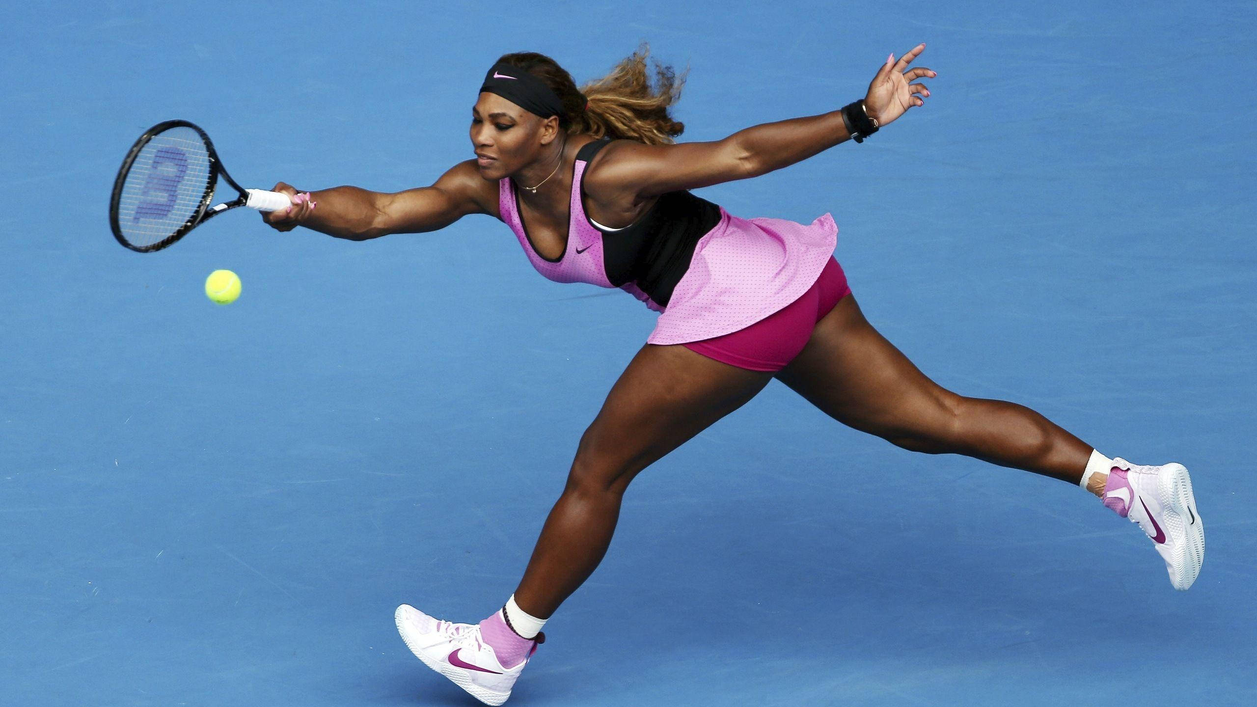 Serena Williams, blue hard court, tennis ball, 2K Desktop Wallpaper