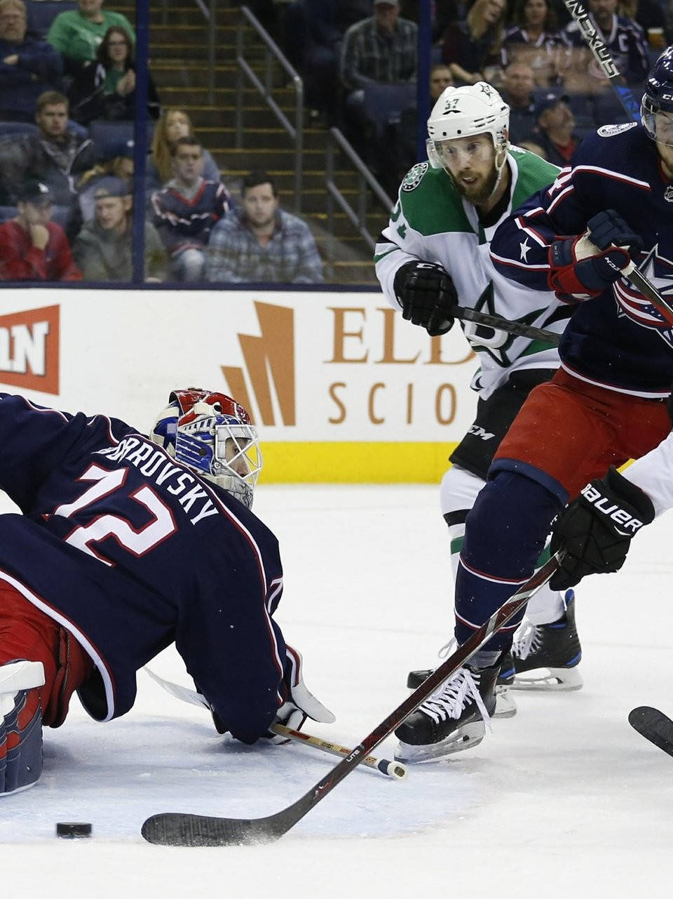 Sergei Bobrovsky, hockey goalie, puck, HD Phone Wallpaper
