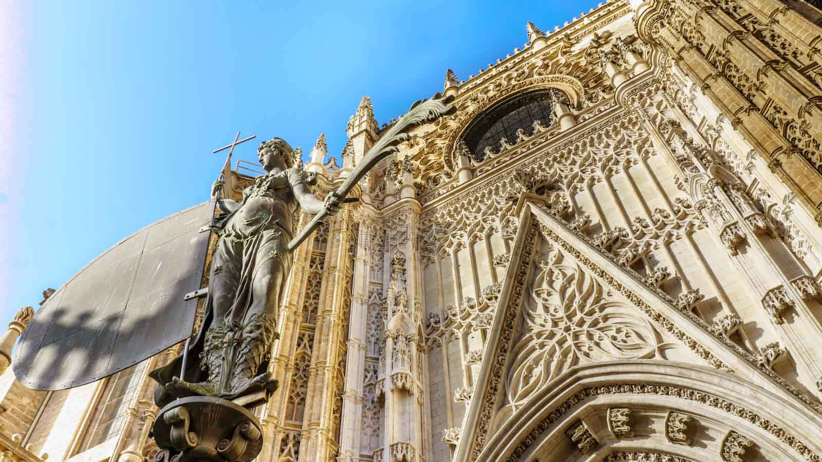 Seville Cathedral, Gothic cathedral facade, ornate stonework, HD Desktop Wallpaper