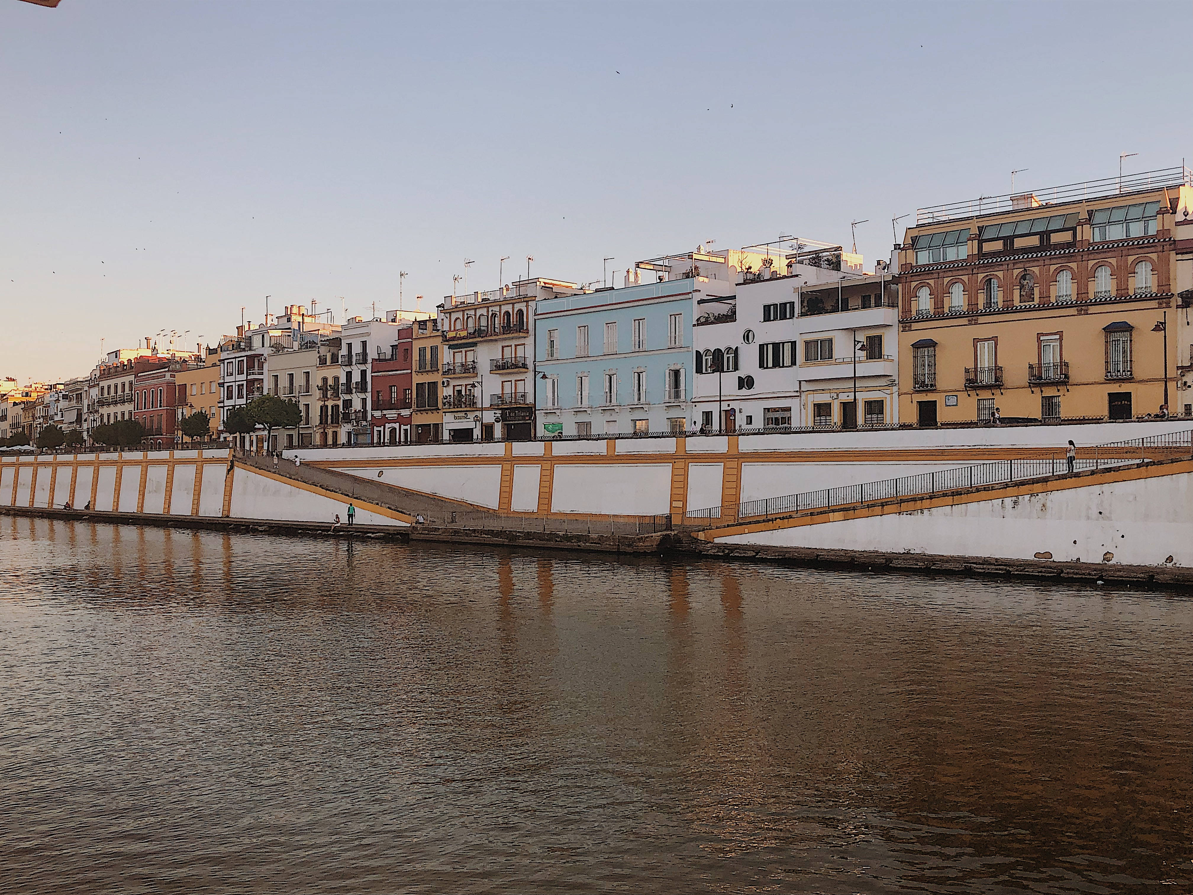 Seville, calm river, golden hour, 4K Desktop Wallpaper