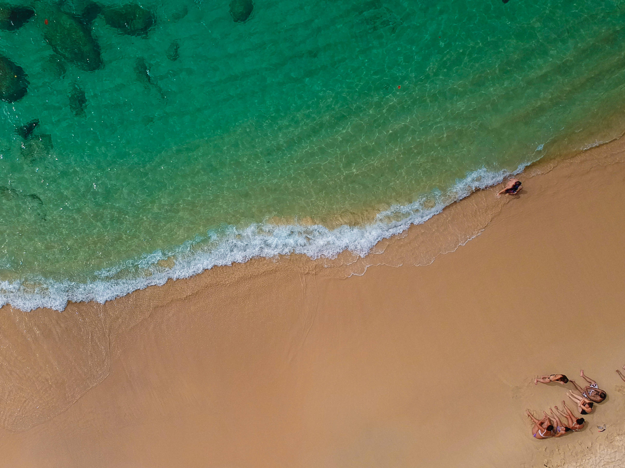 Seychelles, aerial view, turquoise waves, 2K Desktop Wallpaper