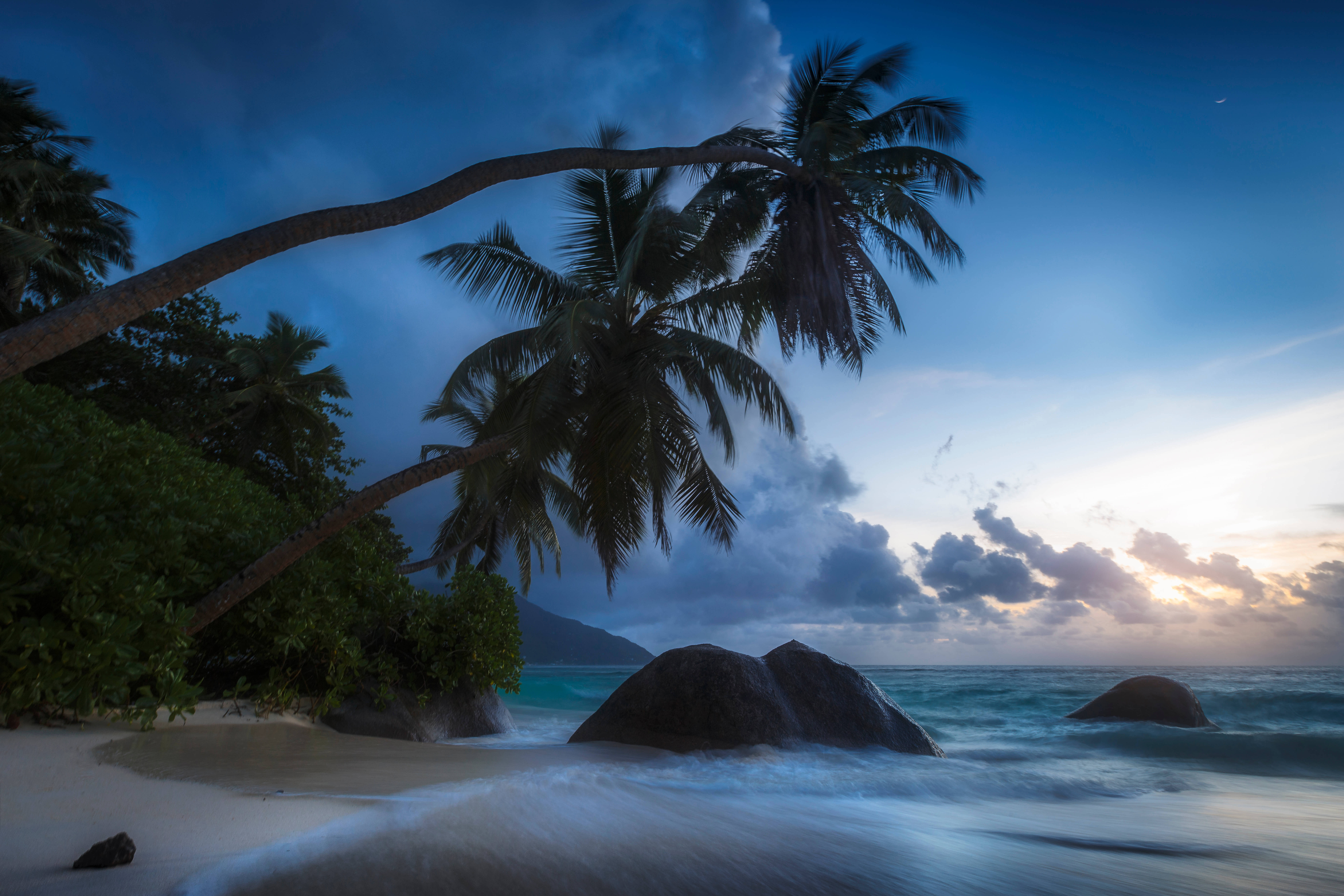 Seychelles, cloudy beach, dusk, 8K Desktop Wallpaper
