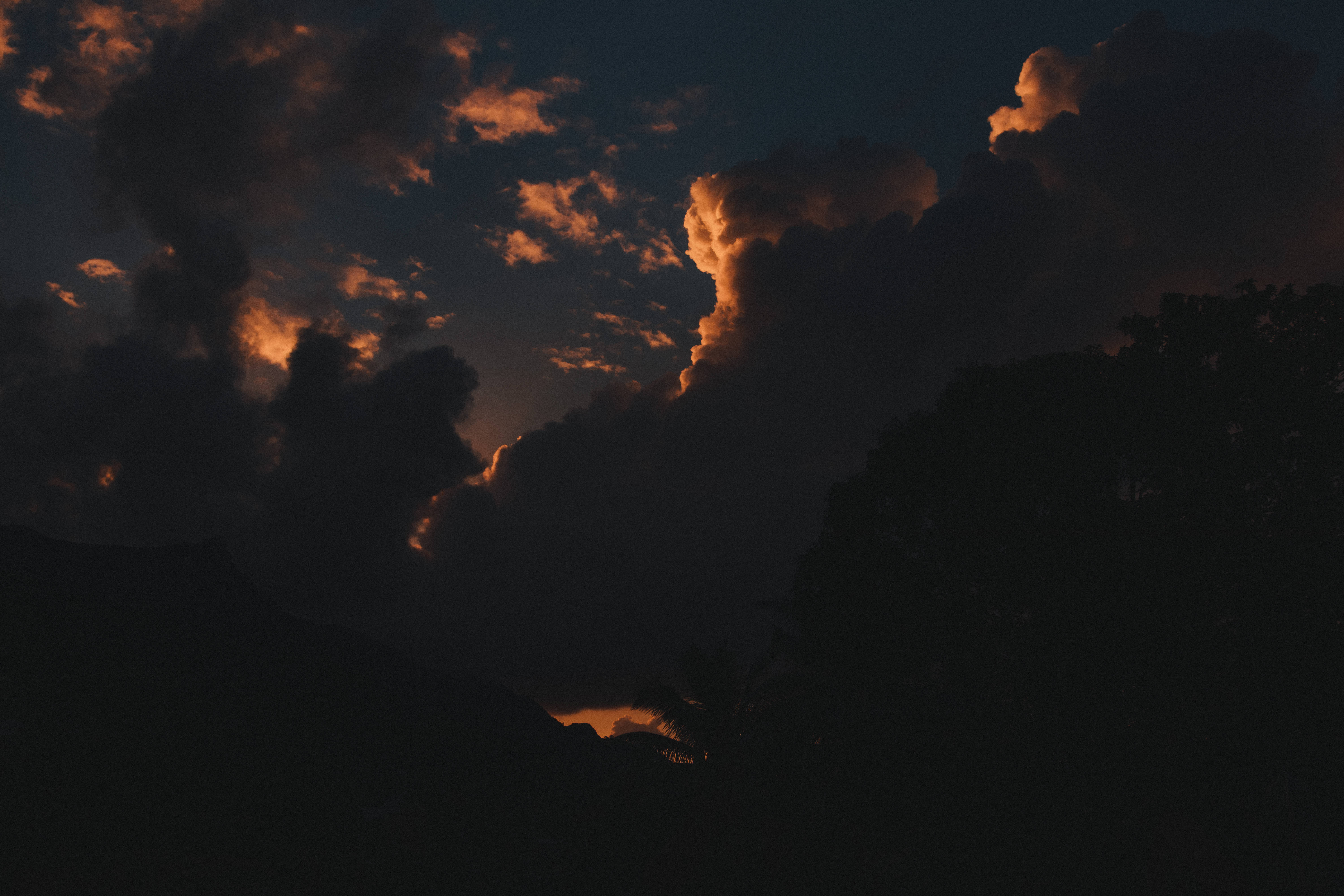Seychelles, overcast sky, fiery orange, 5K Desktop Wallpaper