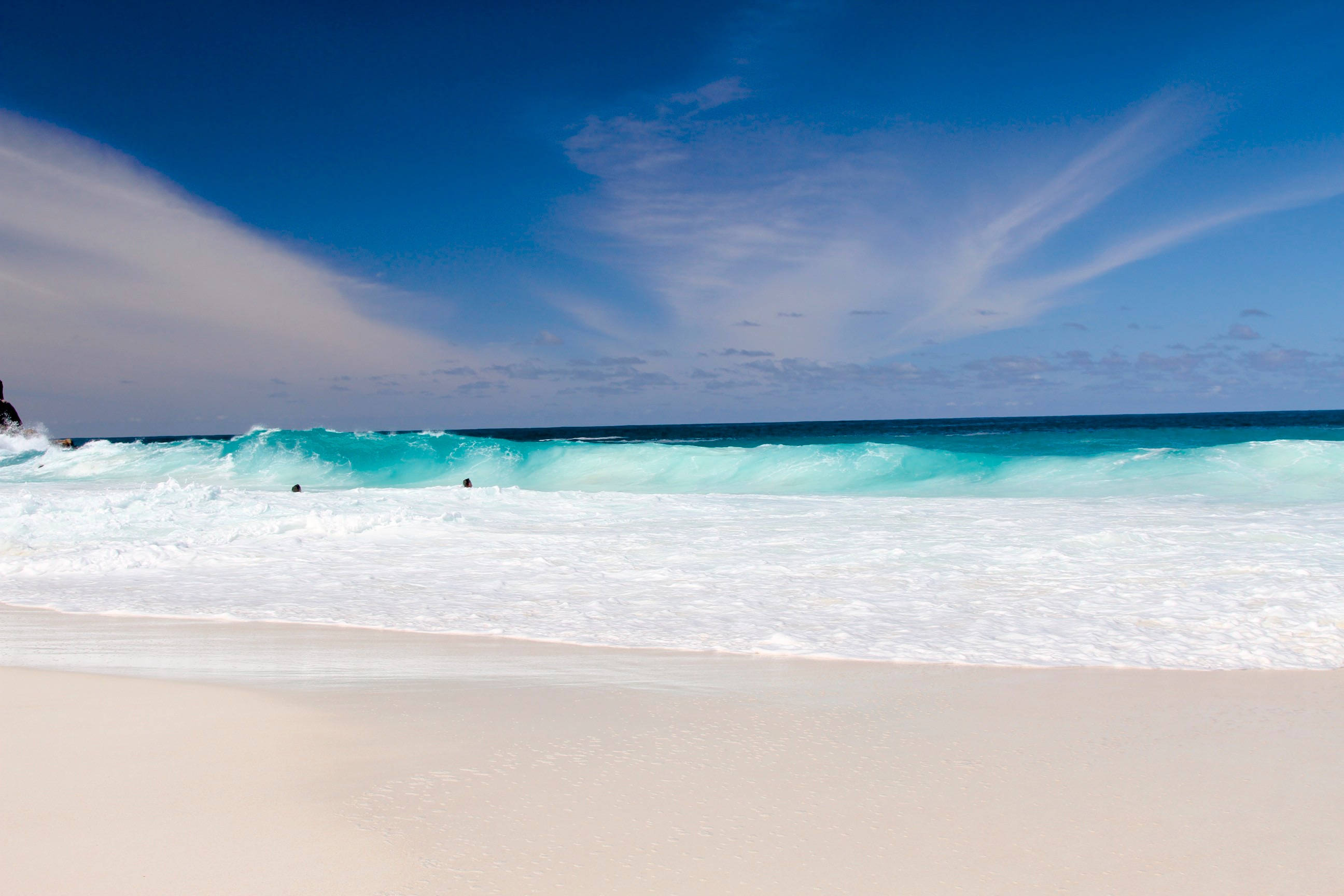 Seychelles, white sandy beach, turquoise ocean waves, 2K Desktop Wallpaper