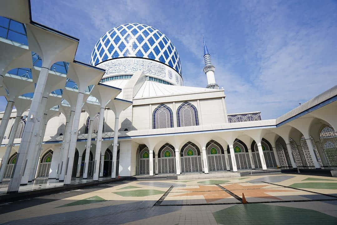 Shah Mosque, white mosque, blue domed roof, SD Desktop Wallpaper