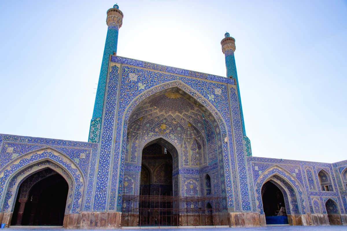 Shah Mosque, blue tilework, towering minarets, SD Desktop Wallpaper