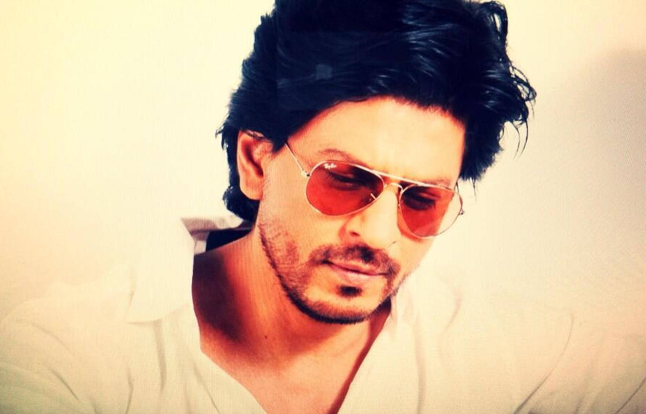 Shah Rukh Khan, red-tinted aviator sunglasses, white shirt, Full HD Desktop Wallpaper