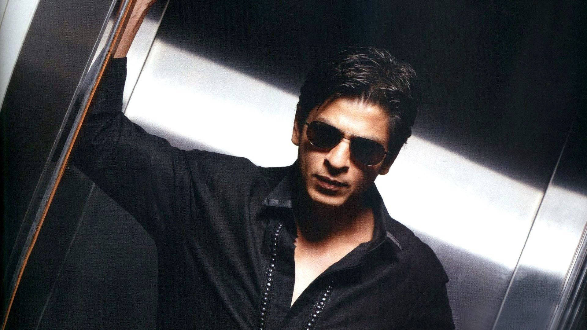 Shah Rukh Khan, elevator, black sunglasses, Full HD Desktop Wallpaper