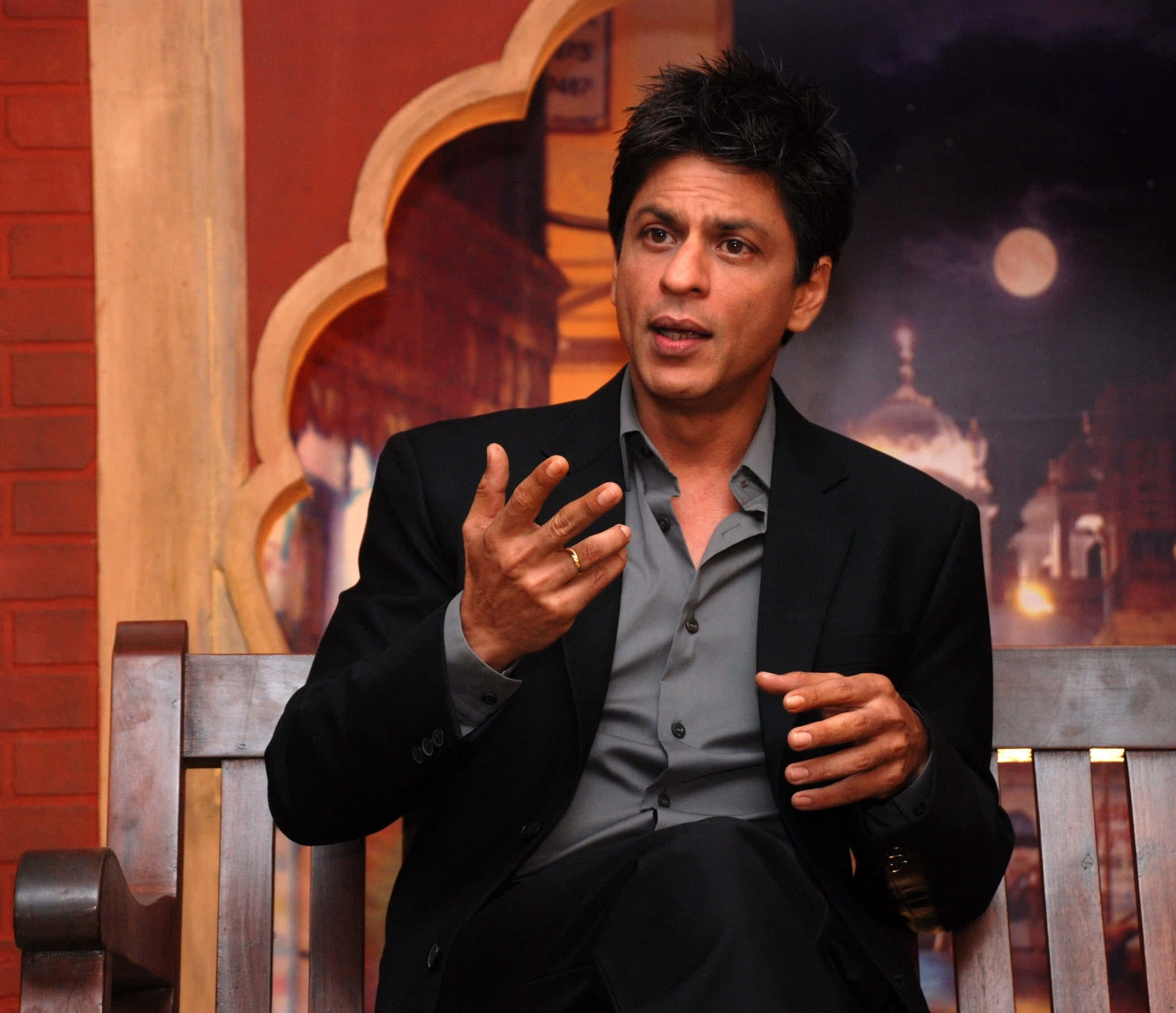 Shah Rukh Khan, wooden bench, moonlit Indian architectural scene, Full HD Desktop Wallpaper