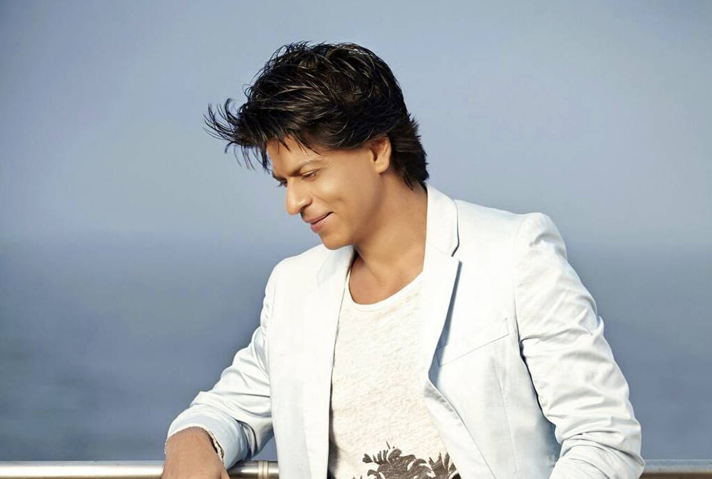 Shahrukh Khan, white blazer, railing, SD Desktop Wallpaper