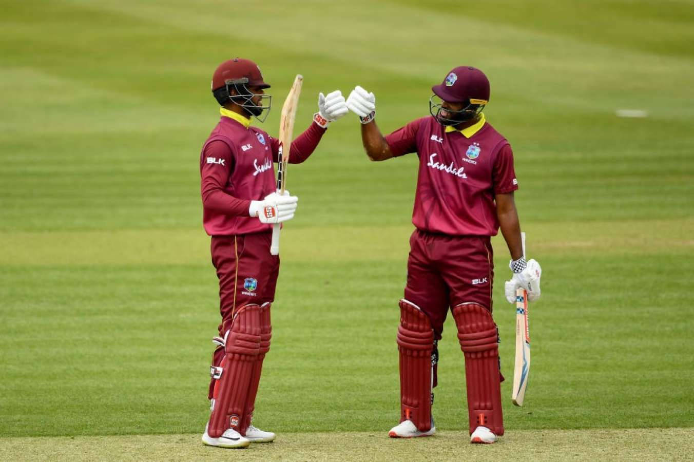Shai Hope, maroon uniforms, vibrant green field, HD Desktop Wallpaper