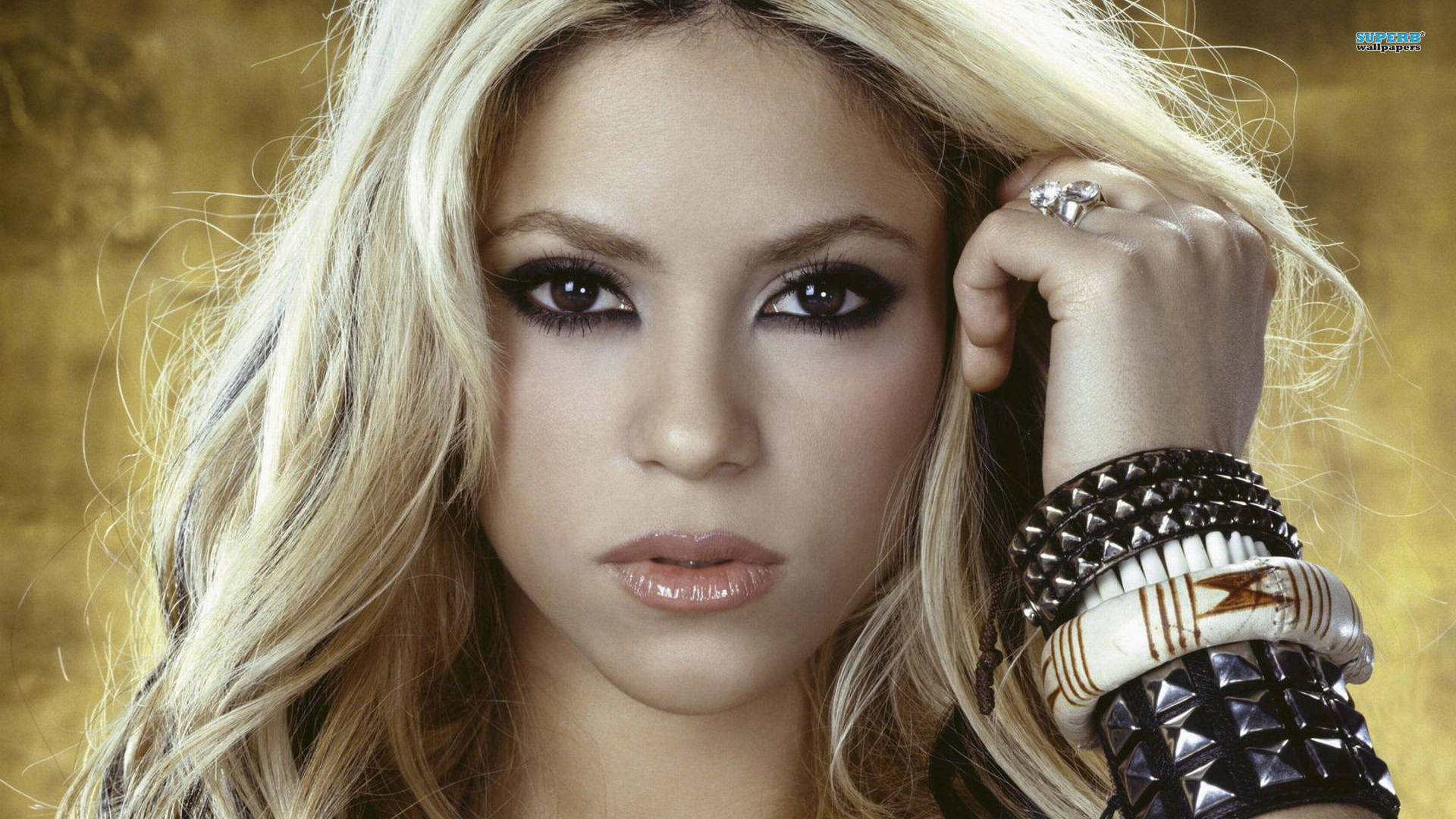 Shakira, Black Bracelet, spiked bracelets, Full HD Desktop Wallpaper