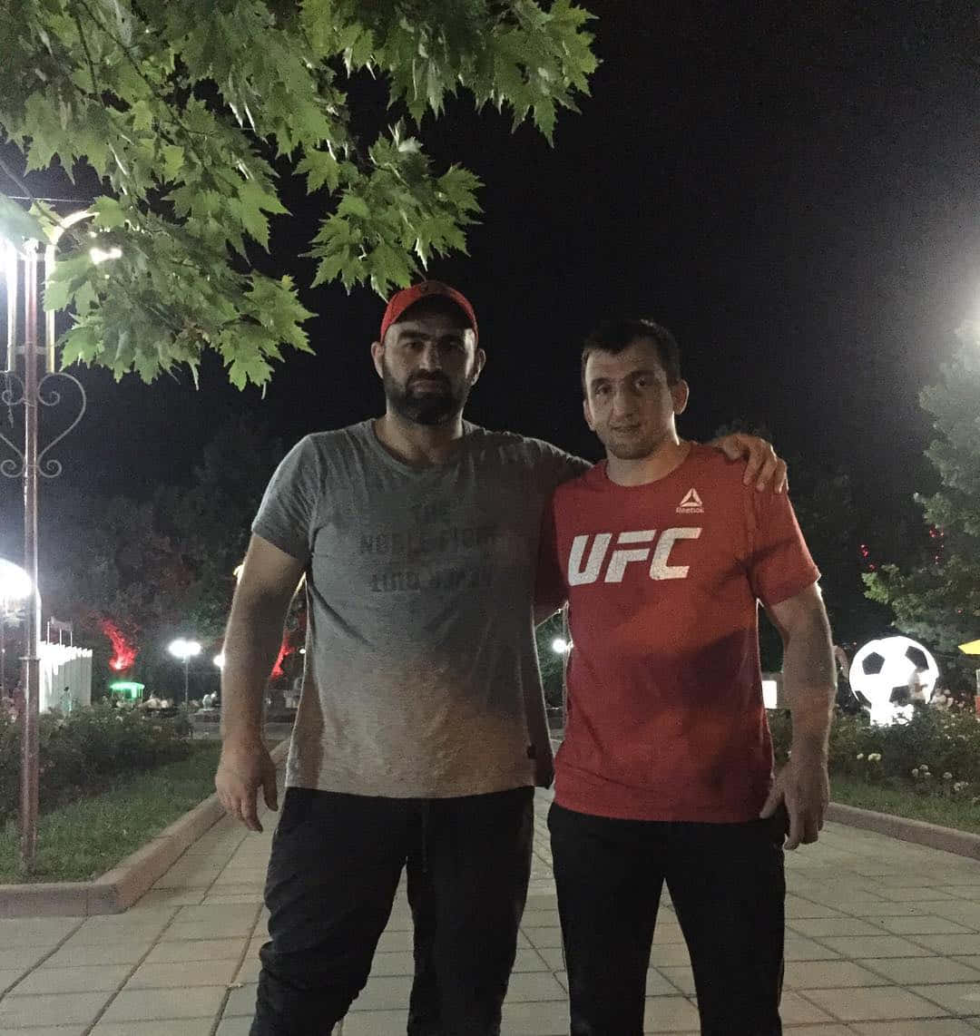 Shamil Abdurakhimov, UFC shirt, night, SD Phone Wallpaper