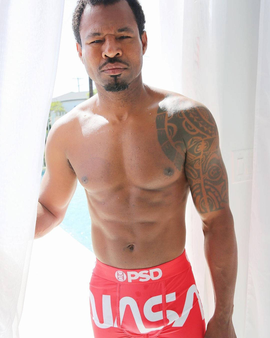 Shane Mosley, red underwear, sheer curtains, HD Phone Wallpaper
