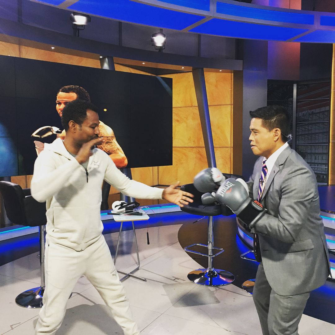 Shane Mosley, boxing gloves, modern TV studio, SD Desktop Wallpaper