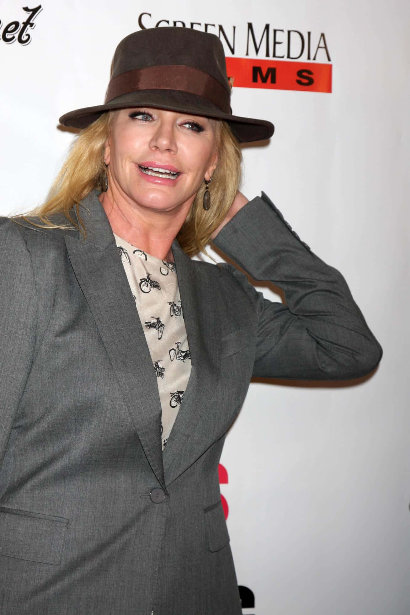 Shannon Tweed, brown hat, gray blazer, Full HD Phone Wallpaper
