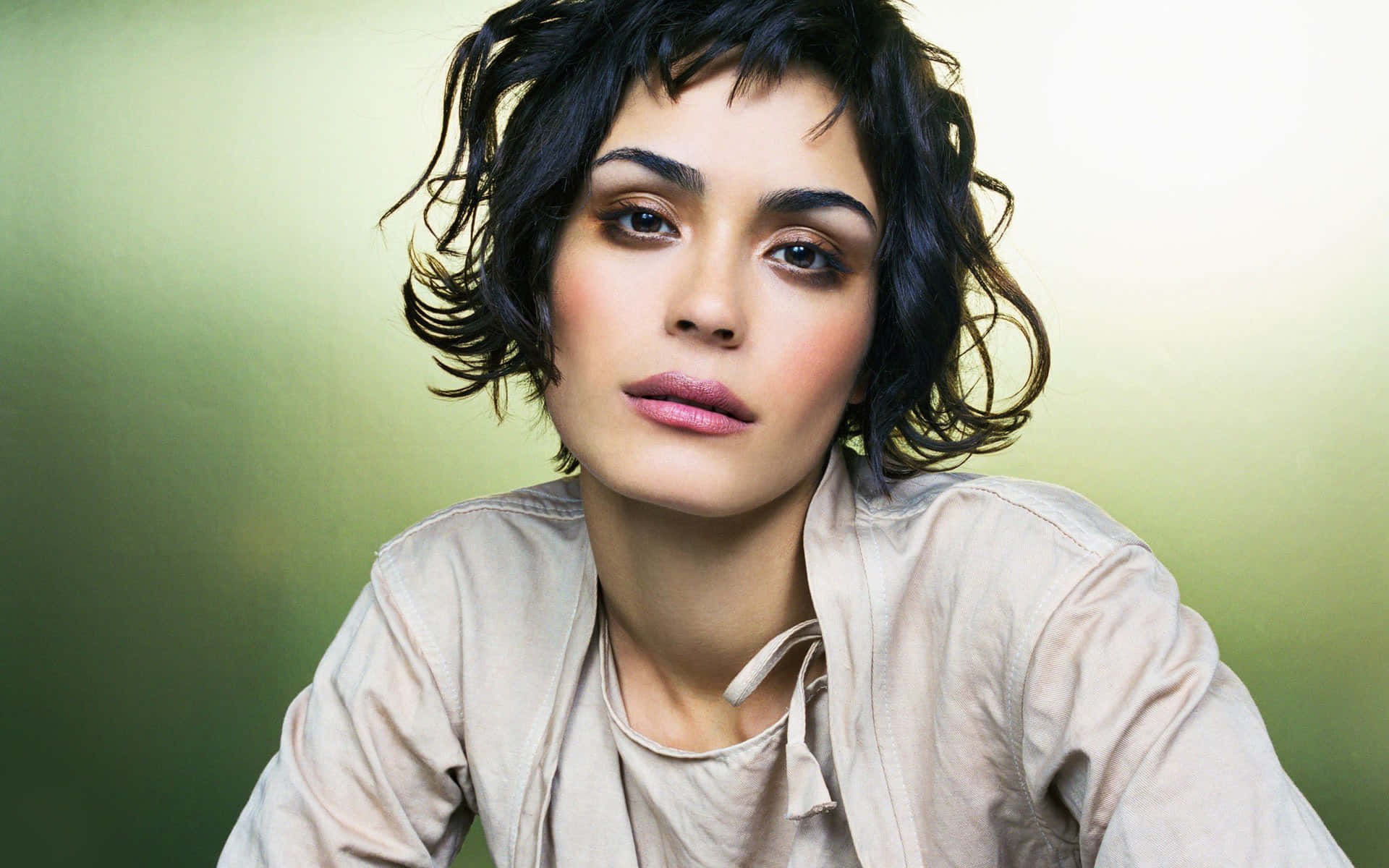Shannyn Sossamon, short dark curly hair, intense gaze, Full HD Desktop Wallpaper