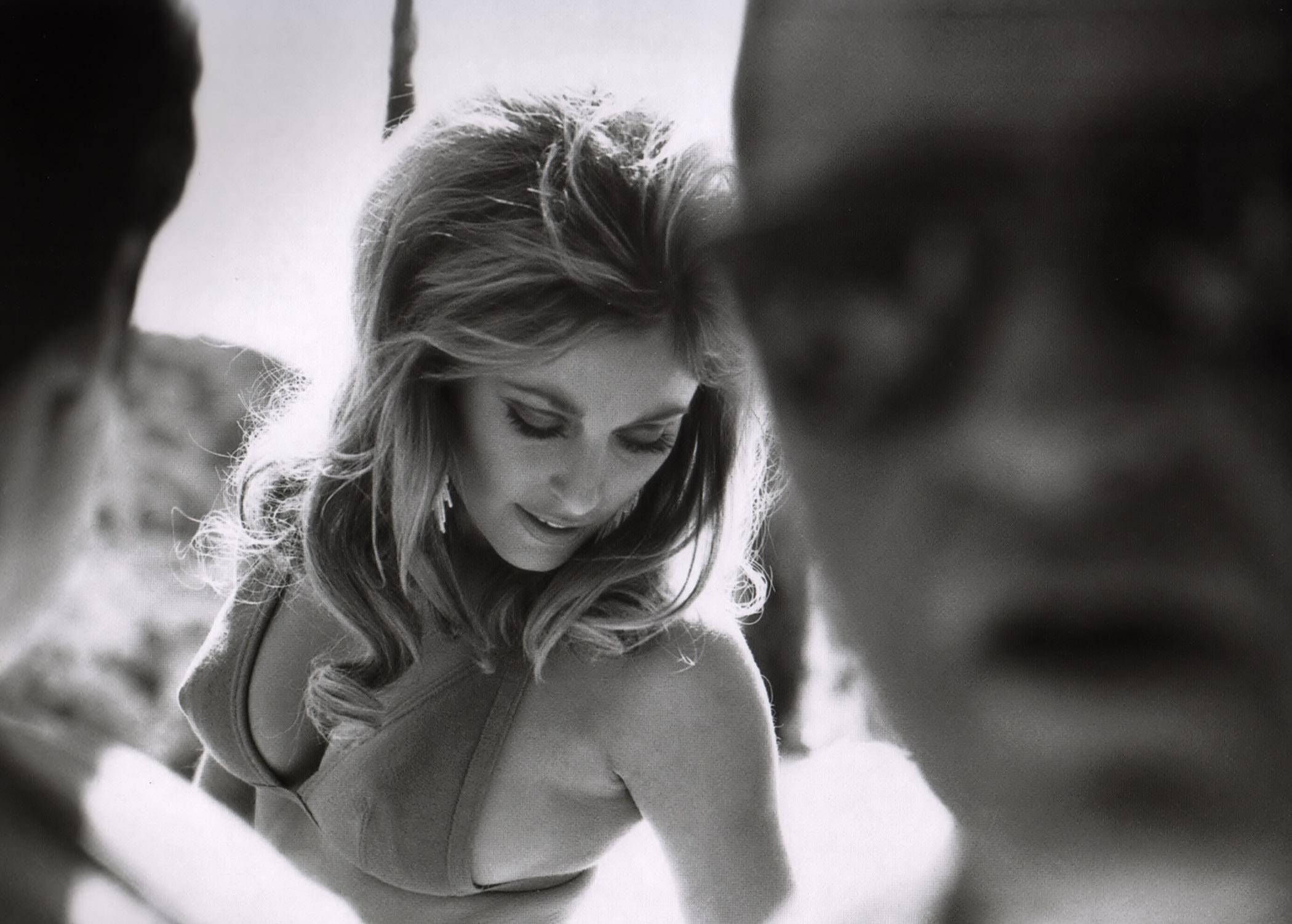 Sharon Tate, black and white photo, wavy hair, Full HD Desktop Wallpaper