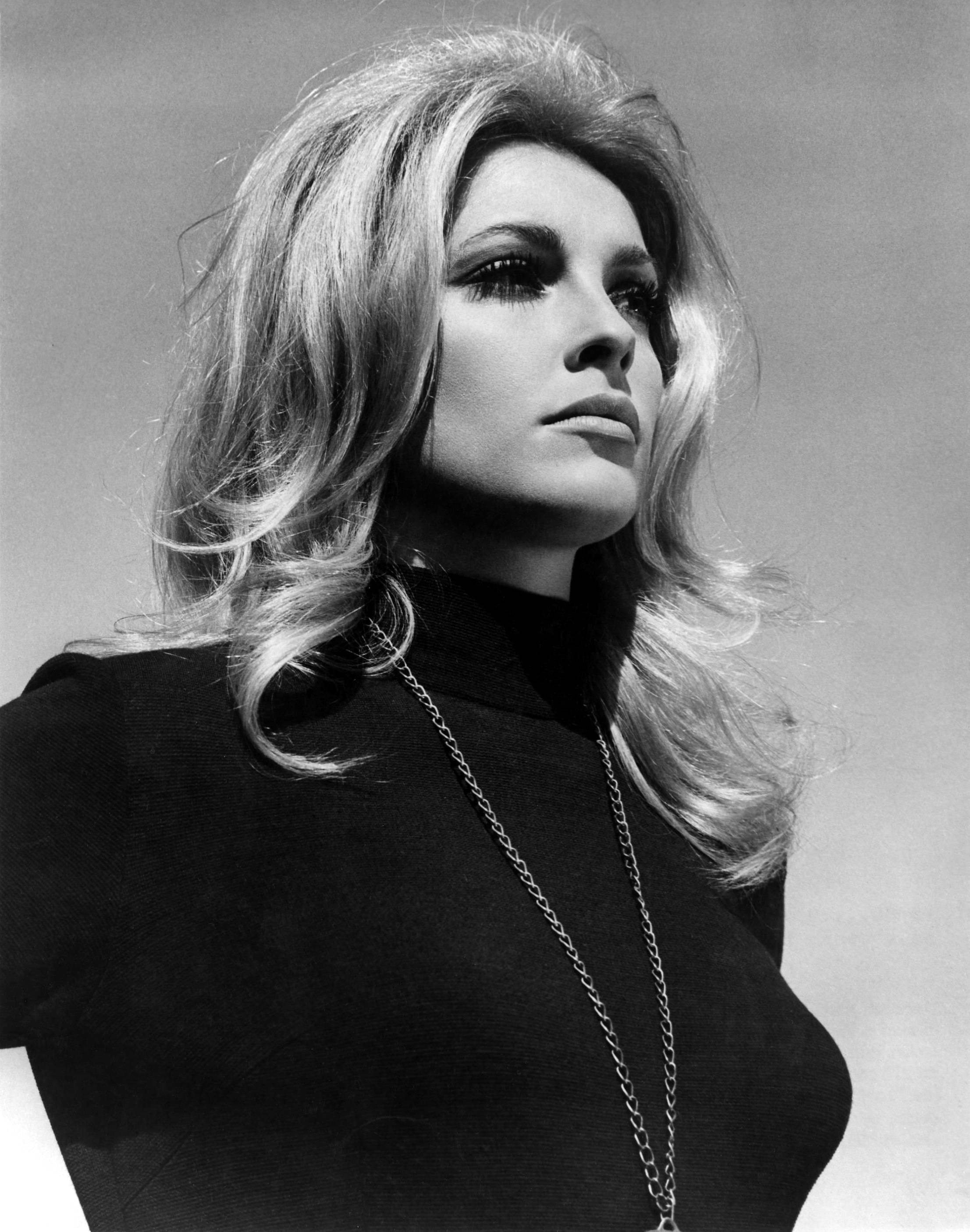 Sharon Tate, black and white portrait, voluminous blonde hair, 2K Phone Wallpaper