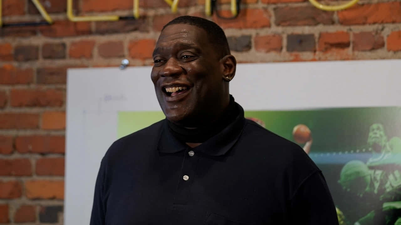 Shawn Kemp, dark polo shirt, brick wall, HD Desktop Wallpaper