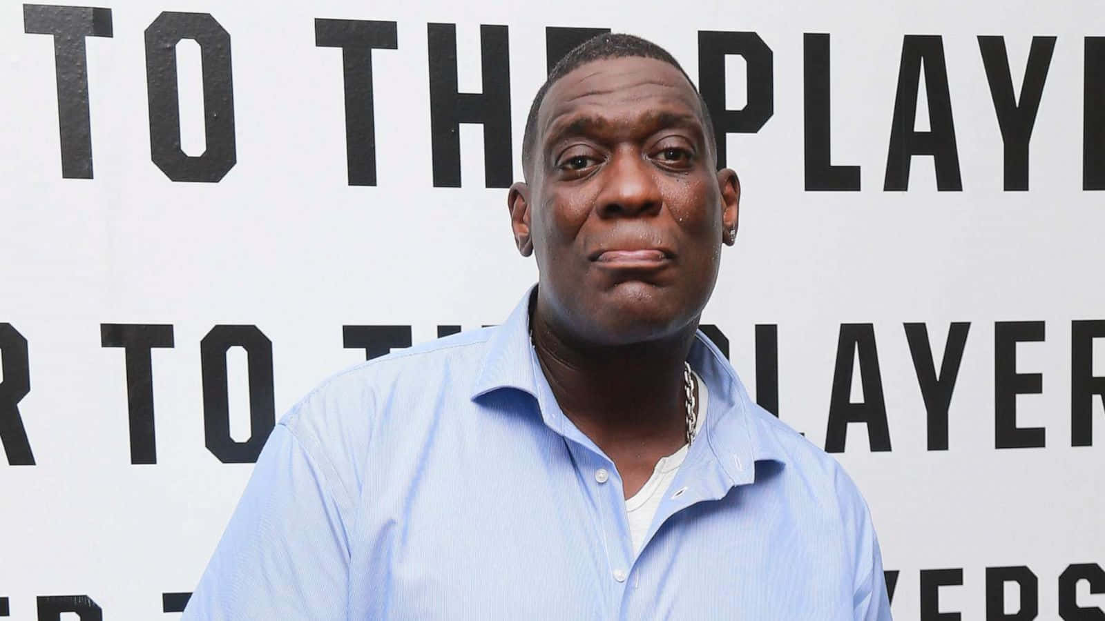 Shawn Kemp, light blue shirt, white wall, HD Desktop Wallpaper