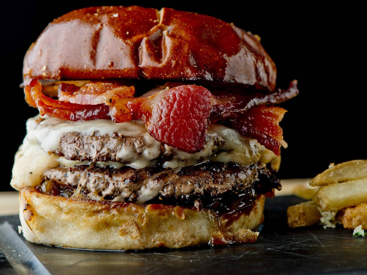 sheesh bacon, gourmet burger, crispy bacon, SD Desktop Wallpaper