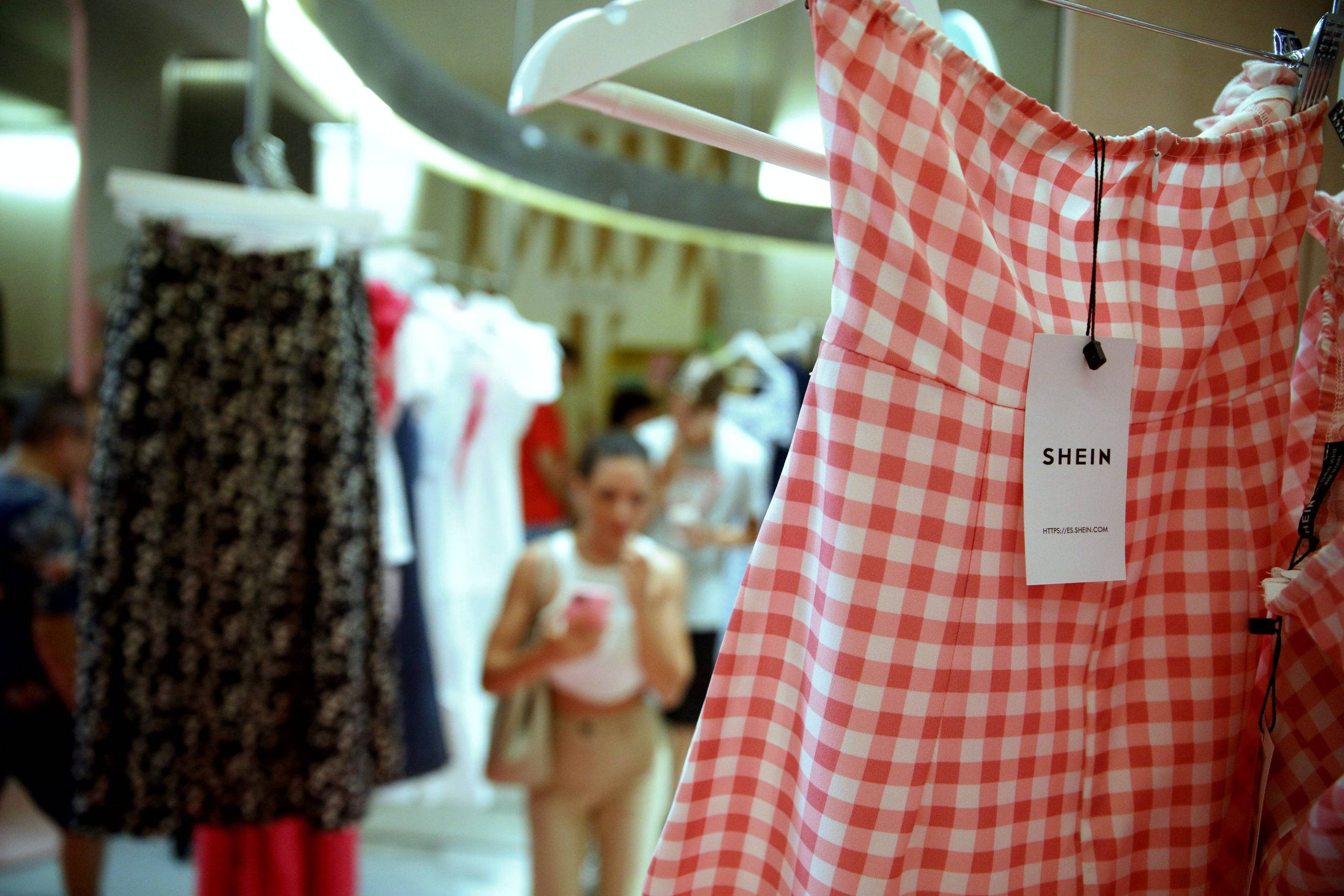 SHEIN tag, pink and white gingham dress, clothing store, 2K Desktop Wallpaper