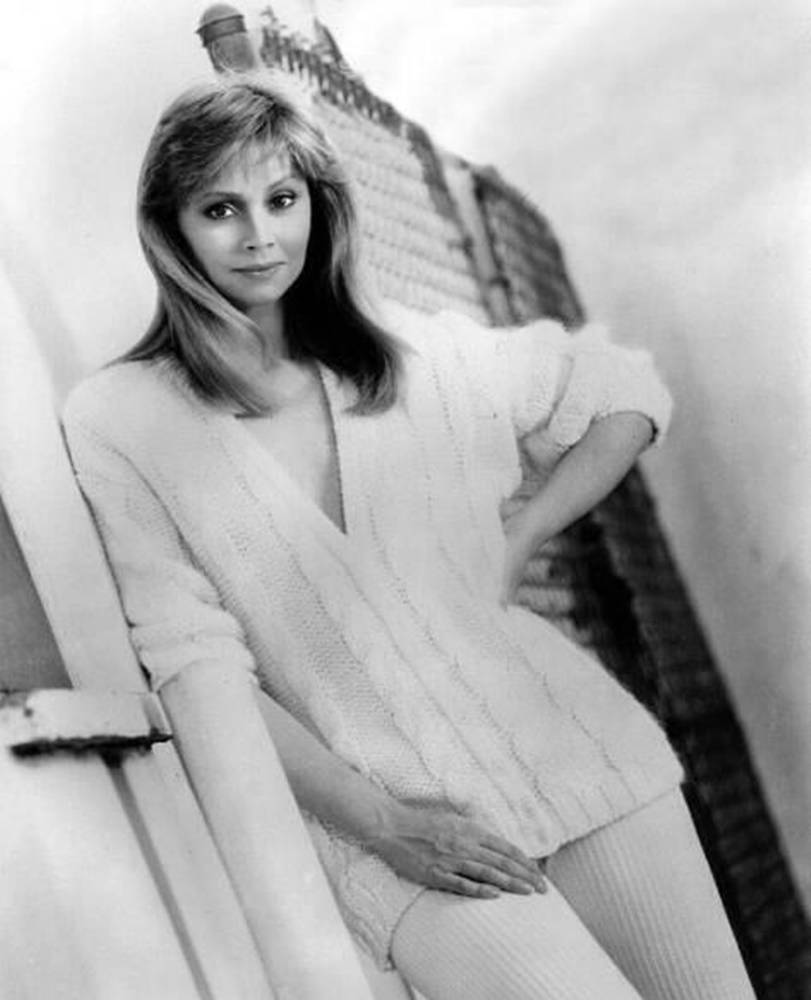 Shelley Long, 1985, monochrome photograph, SD Phone Wallpaper