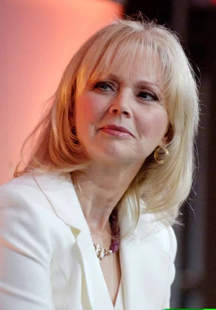 Shelley Long, 2006 TCA Winter Party, blonde hair, SD Phone Wallpaper