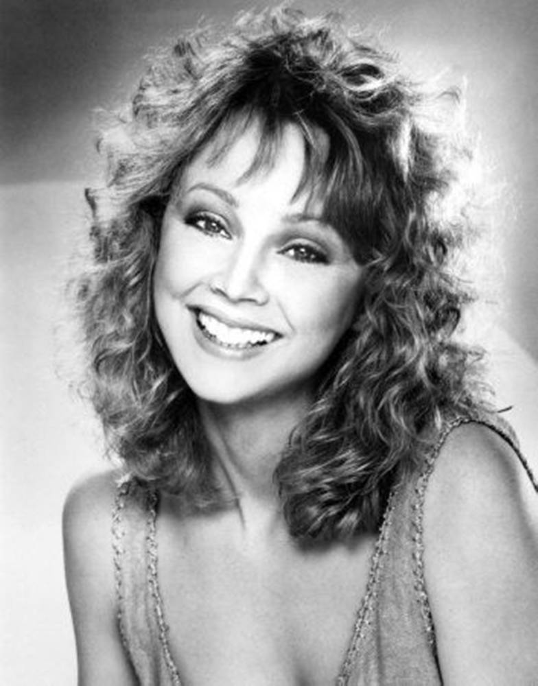 Shelley Long, curly hair, black and white studio portrait, SD Phone Wallpaper