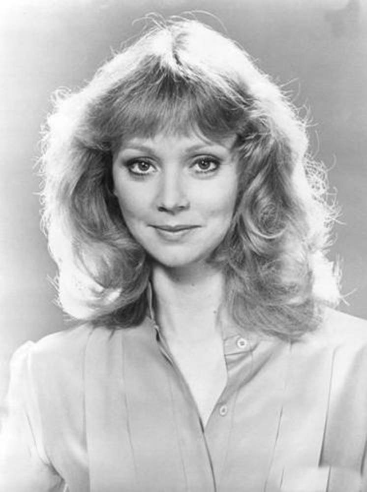 Shelley Long, 1982, black and white portrait, SD Phone Wallpaper