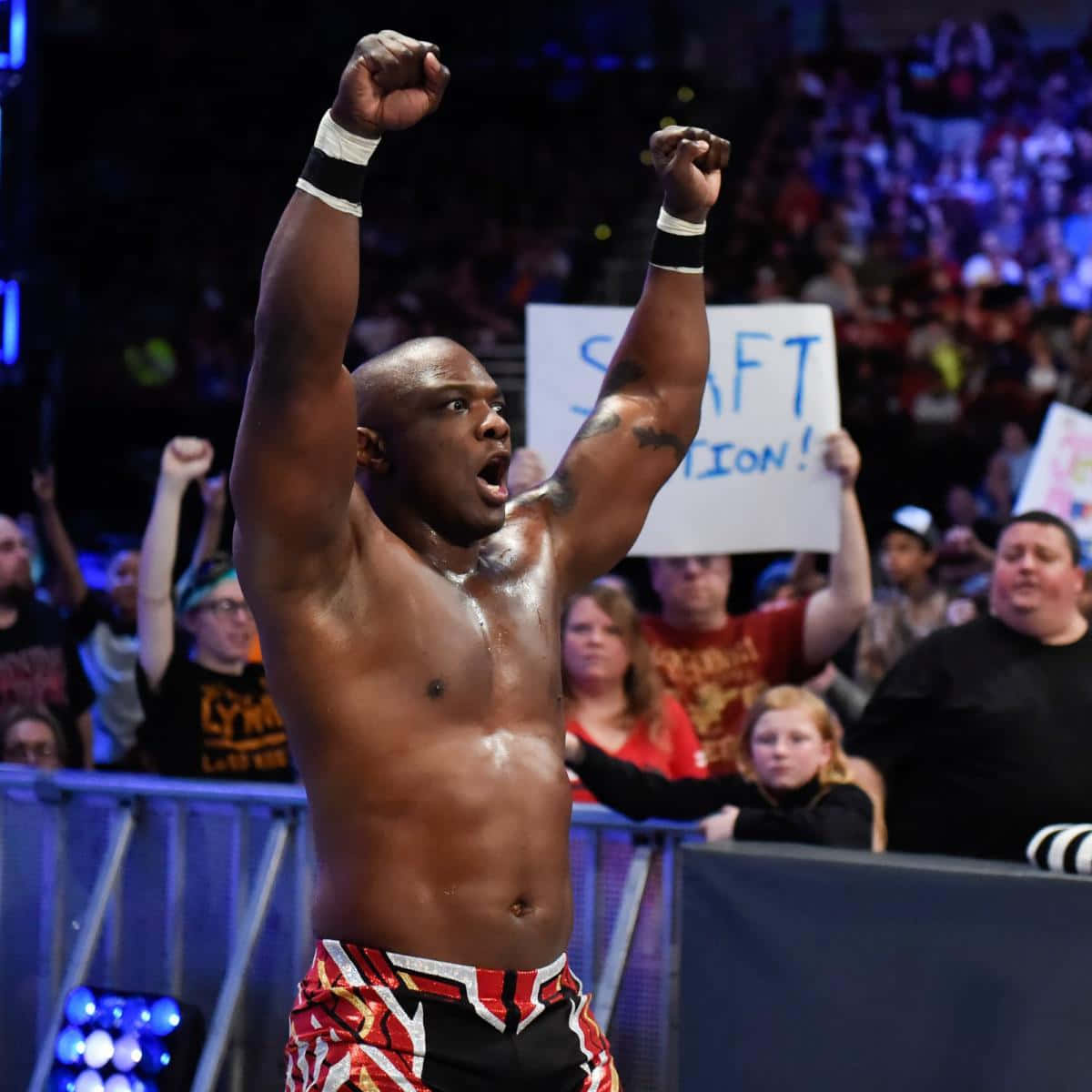 Shelton Benjamin, raised fist, ring, SD Desktop Wallpaper