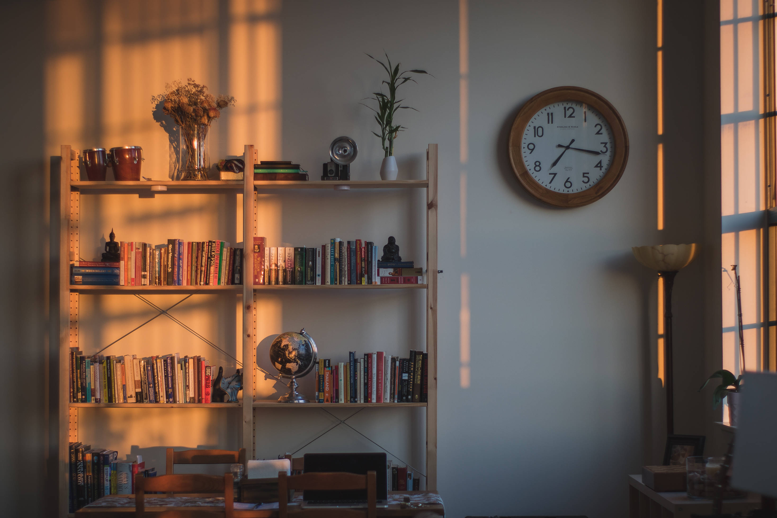 Shelves, morning, warm sunlight, 2K Desktop Wallpaper