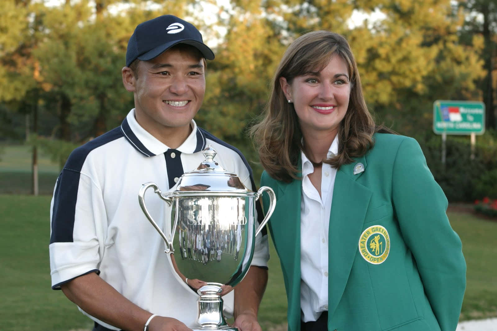 Shigeki Maruyama, golf official, silver trophy, HD Desktop Wallpaper