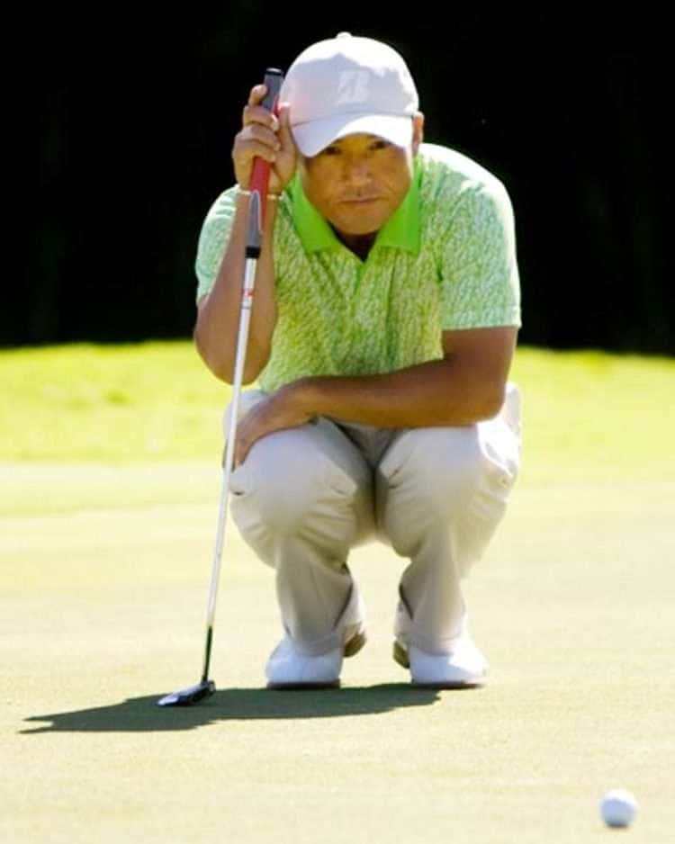 Shigeki Maruyama, putter, golf ball, SD Phone Wallpaper