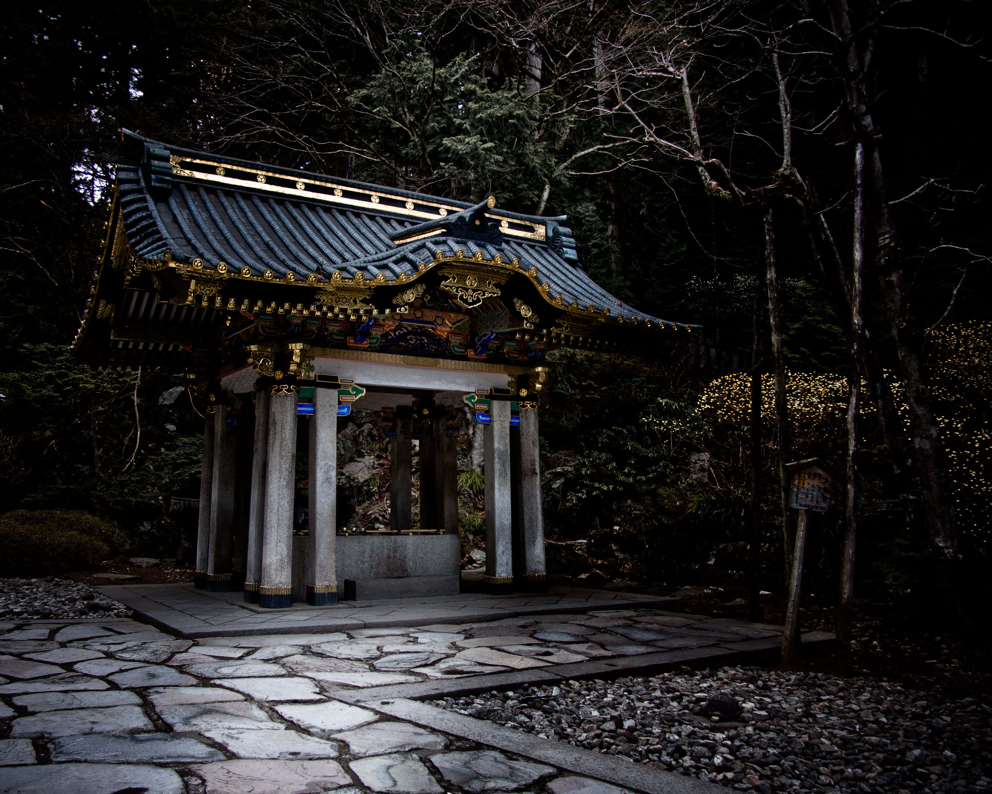 Shinto, traditional Japanese shrine, golden accents, 2K Desktop Wallpaper
