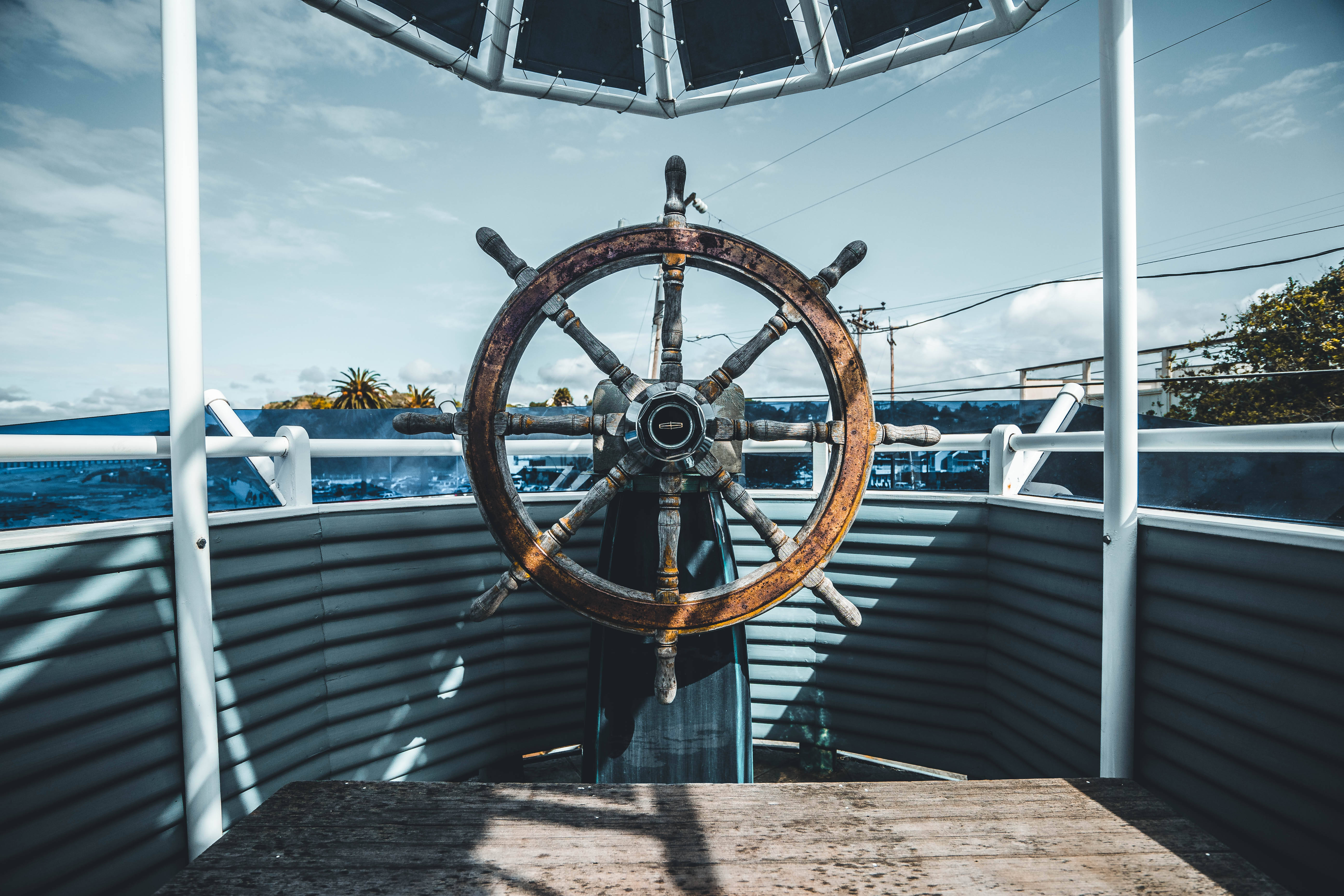 blue ship wheel, wooden ship's wheel, boat's cockpit, 5K Desktop Wallpaper