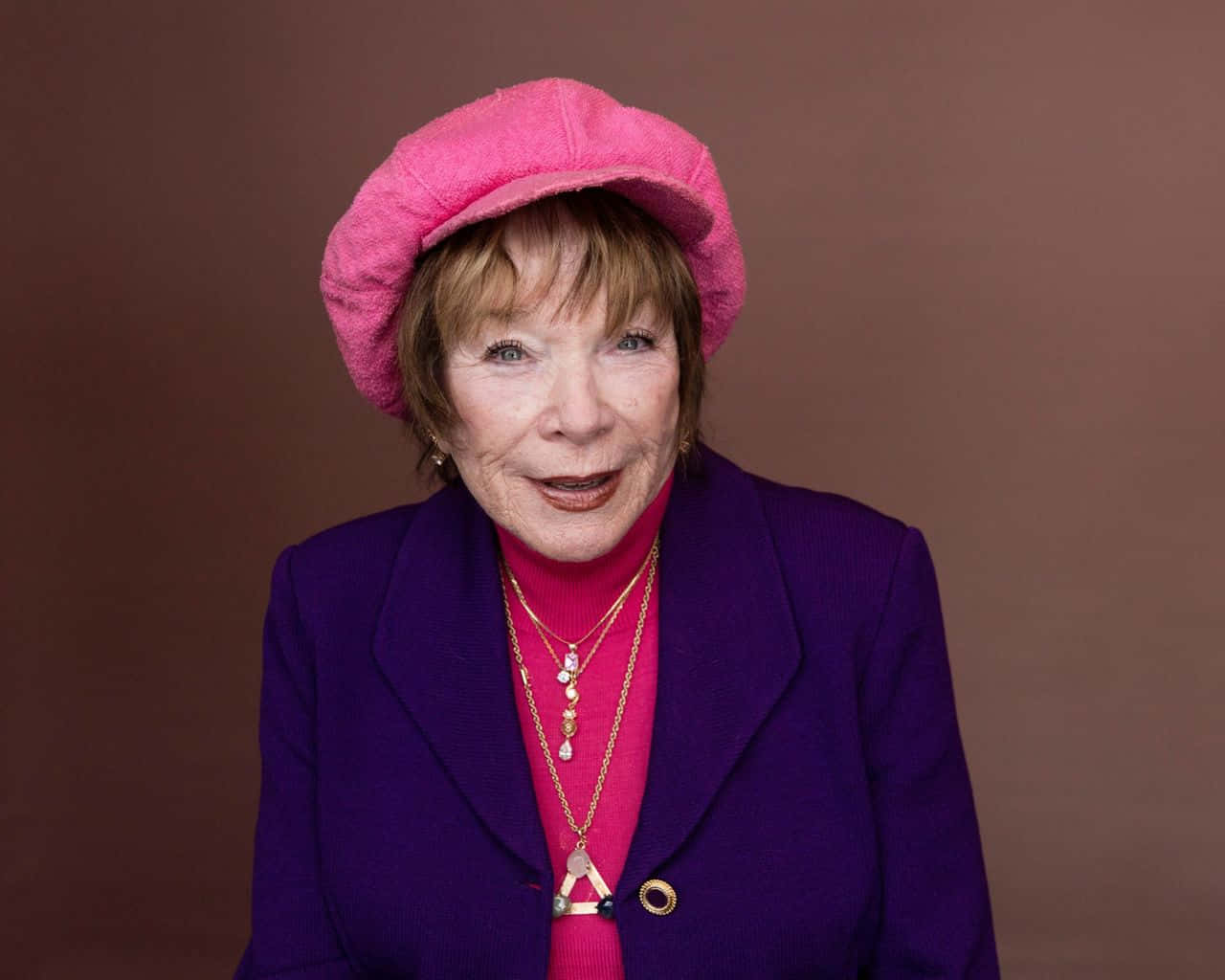 Shirley MacLaine, pink beret, matching outfit, HD Desktop Wallpaper
