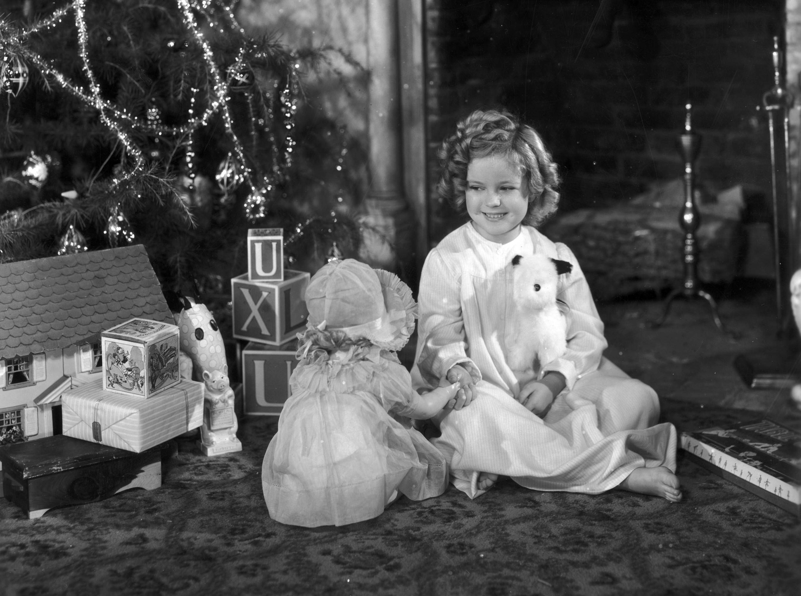 Shirley Temple, baby girl, pajamas, 2K Desktop Wallpaper