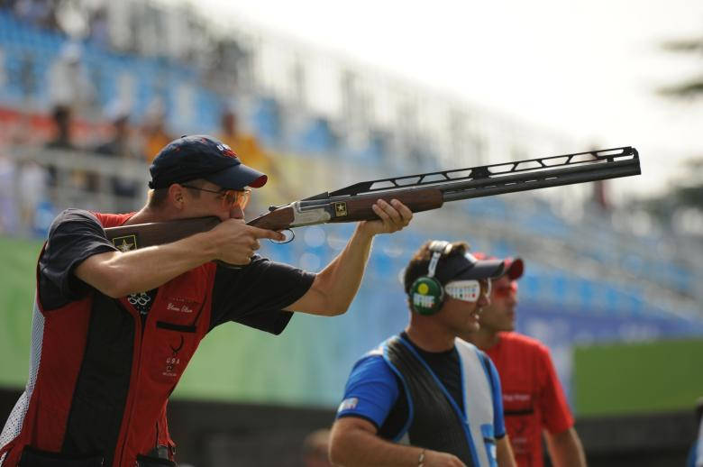 shooting competition, clay pigeon shooter, shotgun, SD Desktop Wallpaper