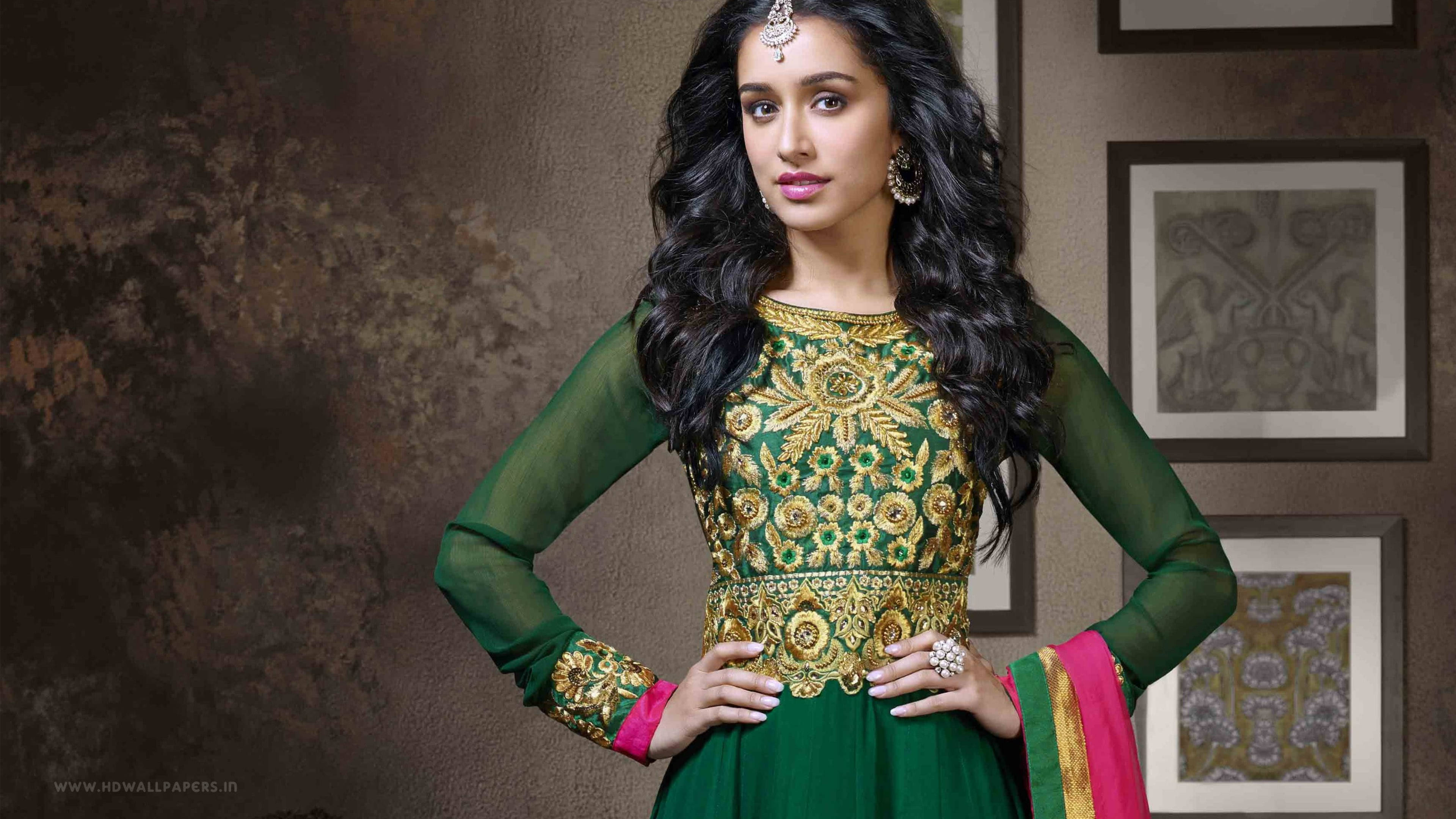 Shraddha Kapoor, sequin ensemble, green and gold embroidered traditional outfit, 4K Desktop Wallpaper