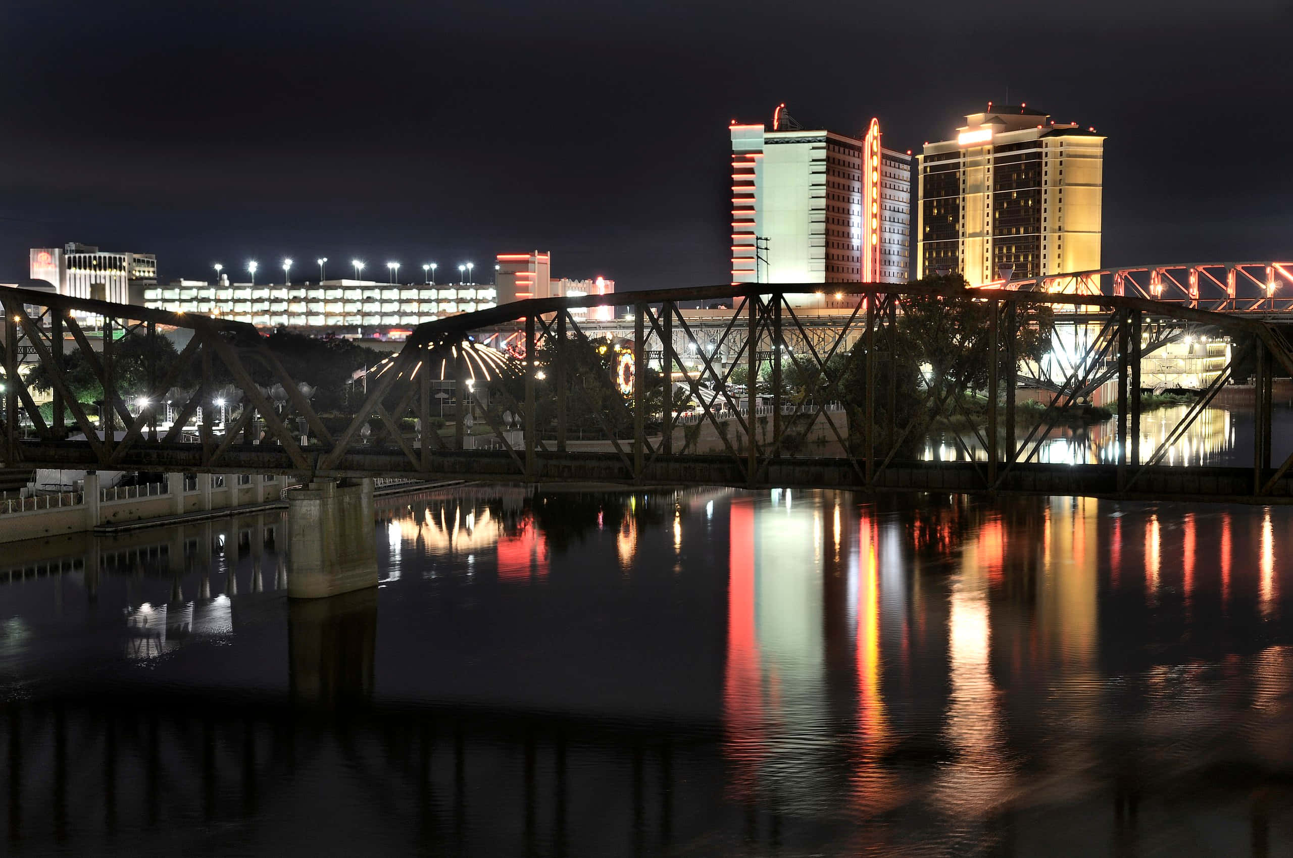 Shreveport, nighttime skyline, steel truss bridge, 2K Desktop Wallpaper