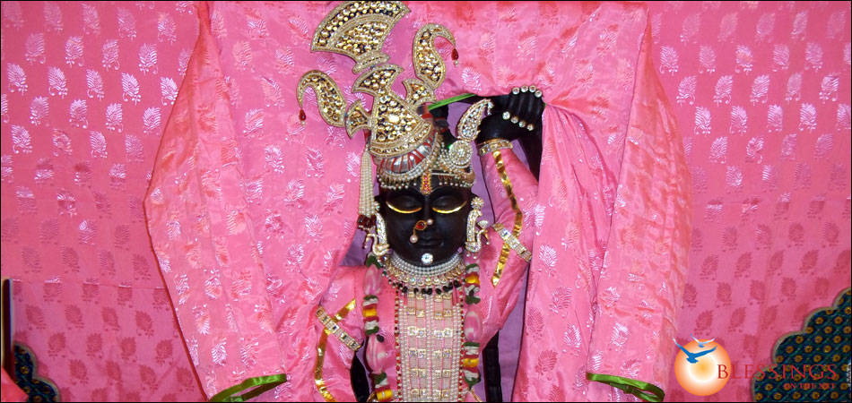 Shrinathji, golden headdress, pink robes, SD Desktop Wallpaper
