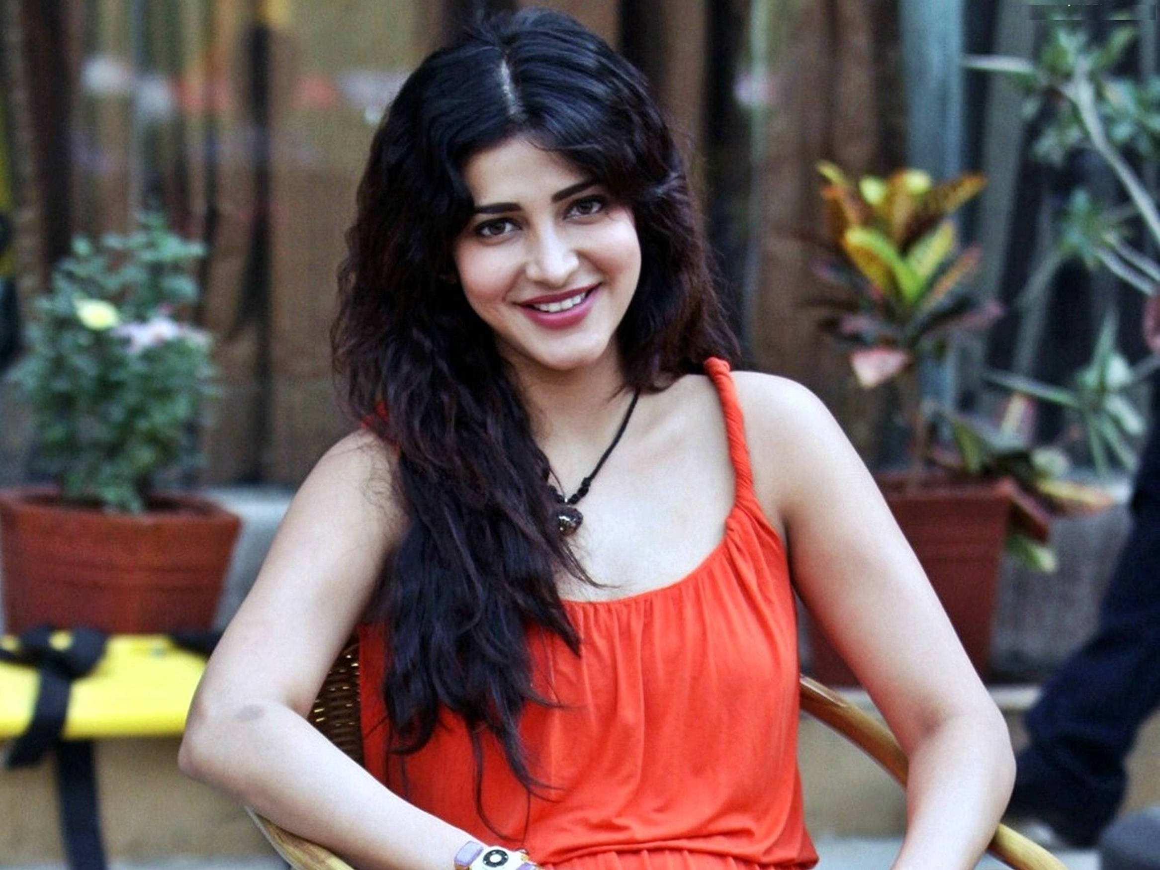 Shruti Hassan, orange top, long dark hair, Full HD Desktop Wallpaper