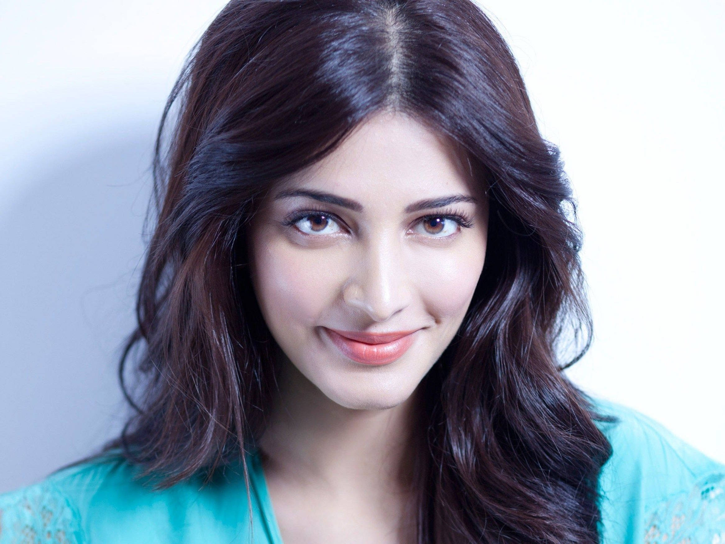 Shruti Hassan, teal top, dark wavy hair, Full HD Desktop Wallpaper